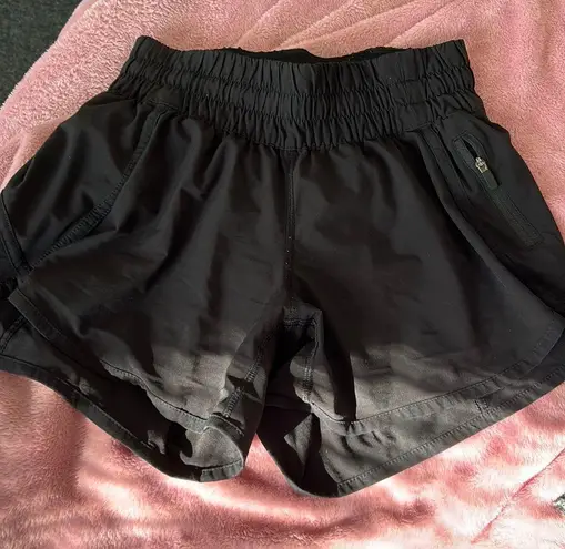 Lululemon Black Hotty Hot 2.5” Shorts