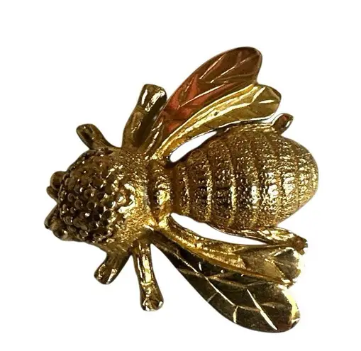 Dynasty Vintage Gold Bee Brooch