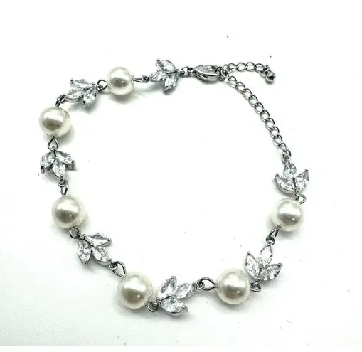 Pearl Bracelet Clear Zirconia Silver Plating Over Alloy Lobster Clasp Adjustable