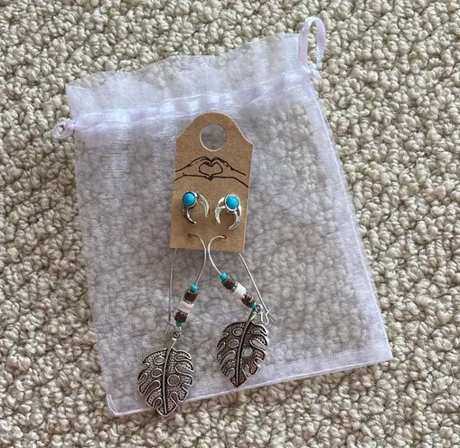 NEW Boho Silver Earrings Set Feather Hang Style and Horshoe Post Turquoise NWT