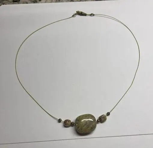 Women’s Green Natural Stone Pendant / Green Cord Costume Necklace Magnetic Clasp