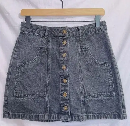 Stradivarius  High Waisted Button Front Black Wash Denim Mini Skirt size 6