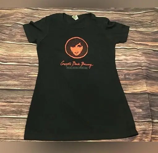 Concrete beach brewery woman’s shirt size small Red
