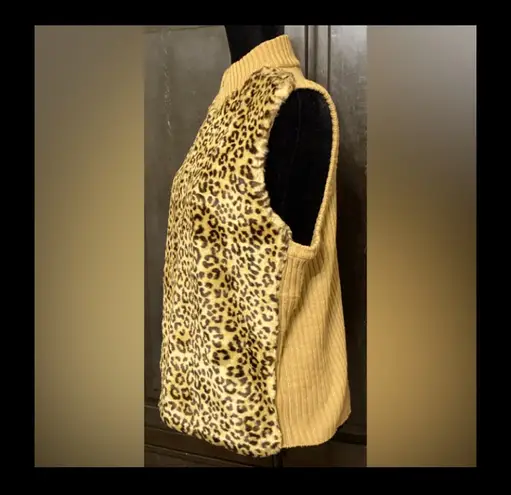 Faux fur animal pattern sweater vest. Size medium. Brown