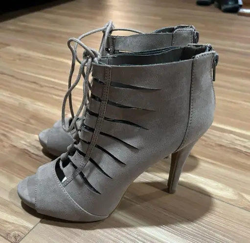 Fergalicious Mushroom Brown Lace-Up Boots with Suede Finish Size 9 1/2