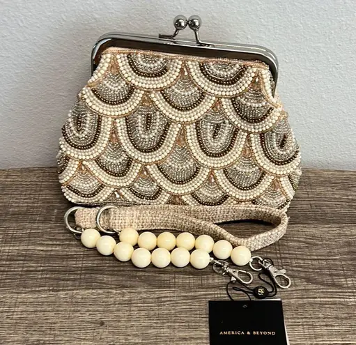 Beaded Cream & Gold Clutch w/ Crossbody Strap â¨