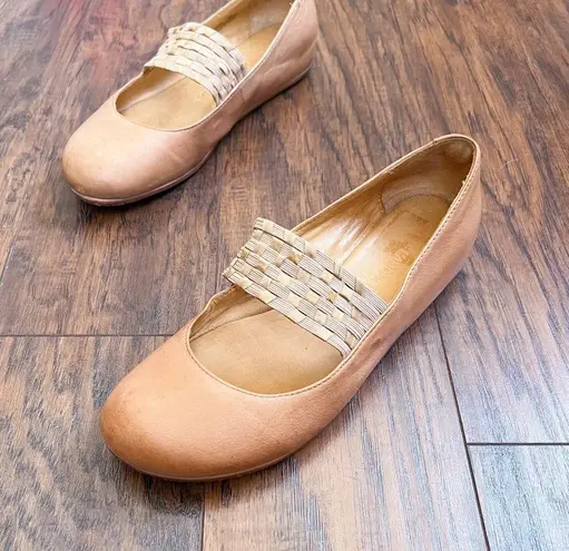 L’Amour Des Pieds • Clara mary jane shoes tan leather woven elastic strap wedge Size 7.5