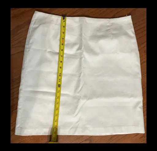 Jaclyn Smith white lined skirt. Size larg
