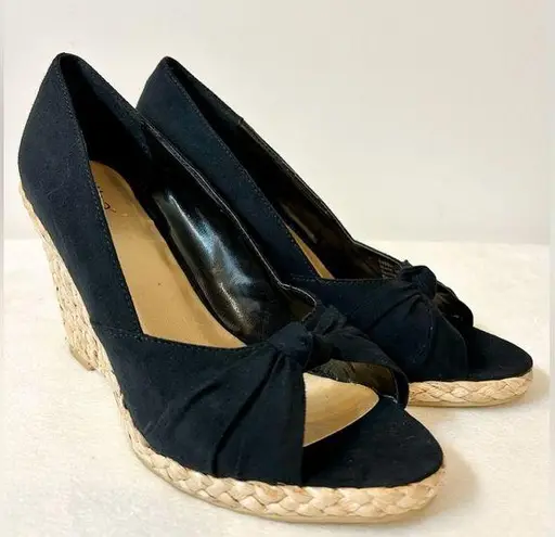 Diba Women’s Dandi Lion Wedge Black Size 9