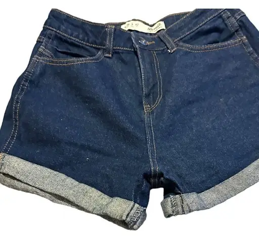 Denim & Co Women’s Denim Co Blue Short Shorts with Cuffs Size 6 Sku 2549