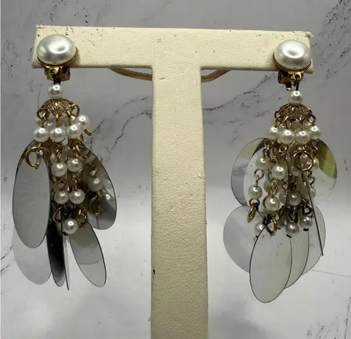 Vintage Glamorous Pearl & Mirror Dangle Clip