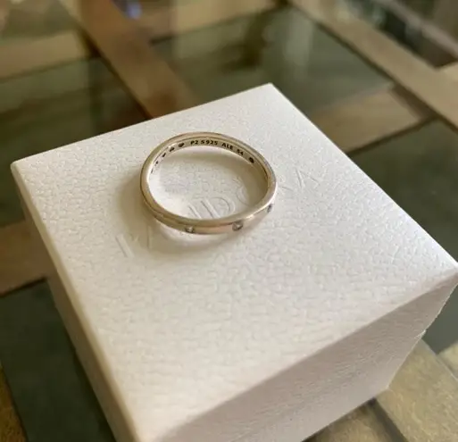 Pandora NWOT  Ring 7