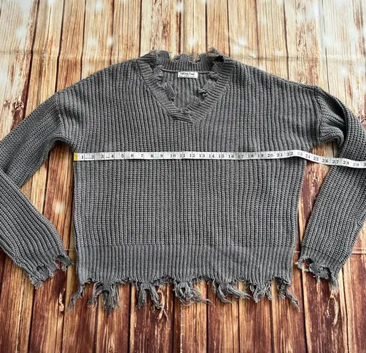 Full Circle Trends Women V Neck Ripped Fringed Hem Gray Pullover Sweater Size XL