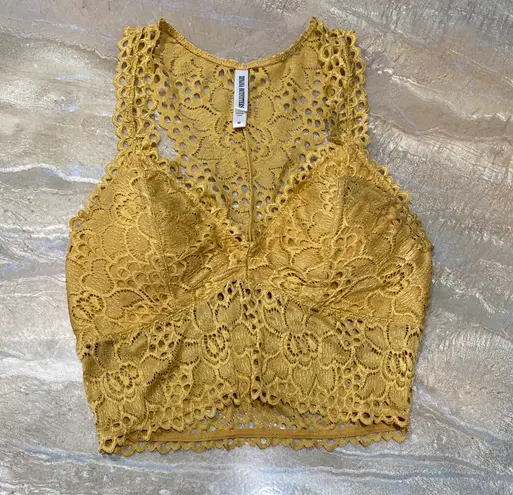 Zenana Outfitters Comfy Yellow Bralette Top Women’s Medium
