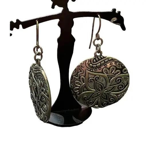 7 Piece Silver Tone Jewelry Lot Happy Bee Necklace Audrey Alligator Ring Bracele