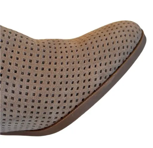 Franco Sarto EUC  Leather Dale 2 Perforated Heeled Booties Size 9 1/2