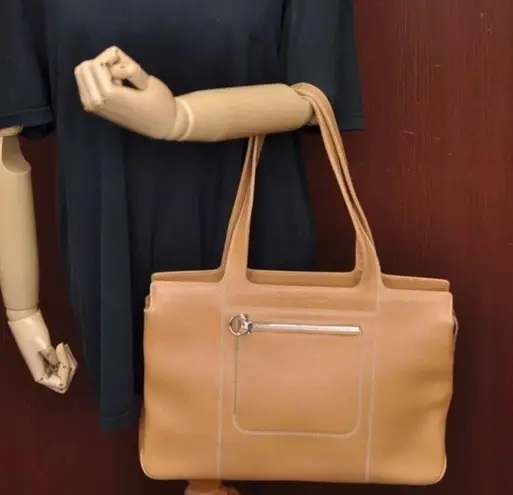 Salvatore Ferragamo Vintage Tan Leather Shoulderbag