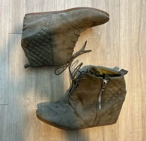 Forest green ankle boots for women size 10