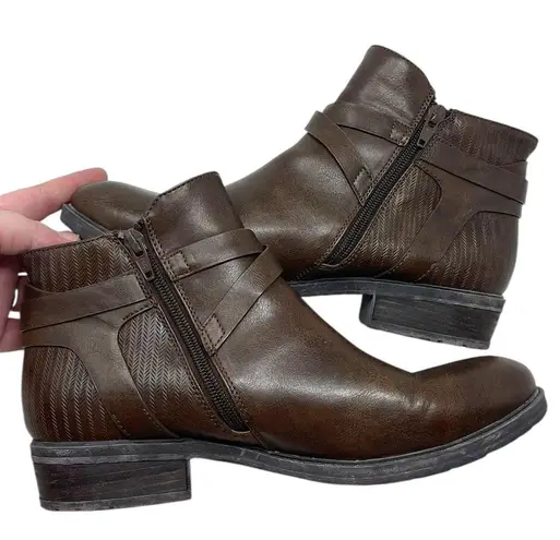 Baretraps “Yadda” Women’s Size 8.5M Brown Side Zip Ankle Booties Faux Leather