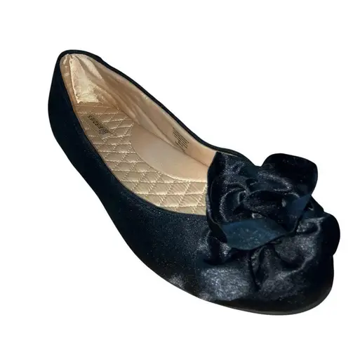 NWOT Birdies The Finch Rare Black Satin Flats with Floral Toe Decoration