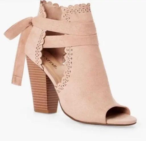 JustFab  EUC burgundy suede ankle tie block heel shoes