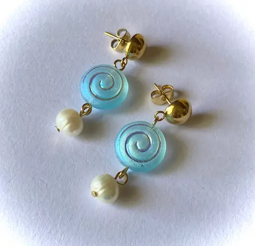 Handmade quality Czech glass beads snail shell & natural baroque freshwater peals dangle earrings 🌀💕