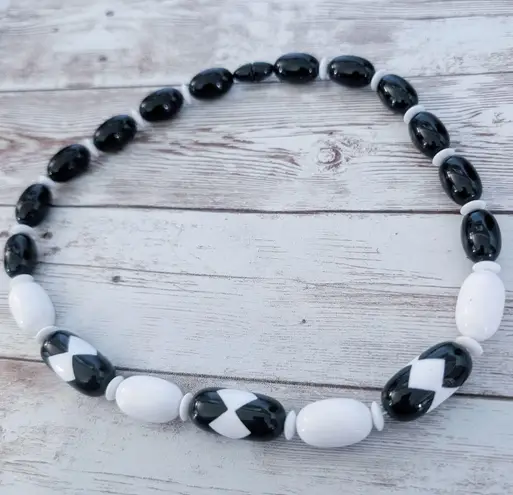 Vintage Necklace Stylish Retro Black & White Statement Chunky