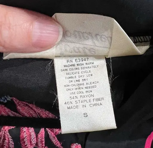 Vintage Private Touches Black Hot Pink Floral Embroidered Robe