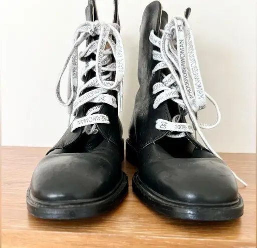 Josefinas Leather Lace