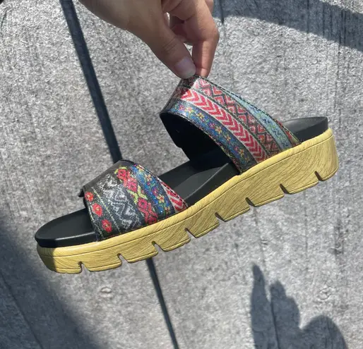 Alegria Playa Pow Wow Aztec Tribal Platform Sandals 38