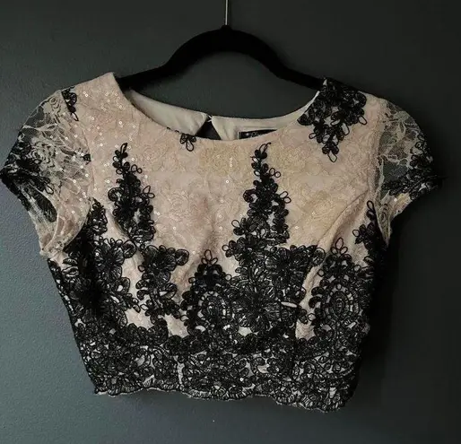 Xtraordinary Women's Lace Crop Top with Black Floral Appliqué