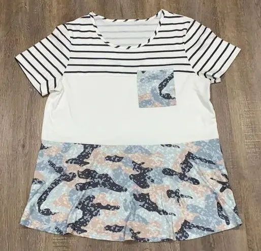 Pocket Short Sleeve Tee w/ Stripes & Camo, M White Size M