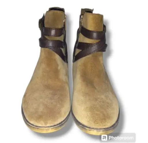 White Mountain Jitter Suede Ankle Booties-Size 6M-Taupe-Side Zip-Strappy Detail