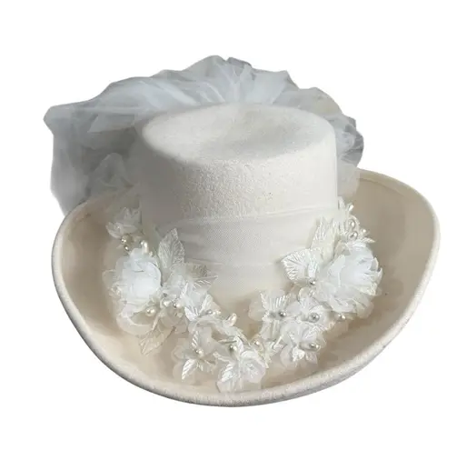 Vintage New Frontier Wedding Dress Dress Size 15 White Lace Made in USA Size M