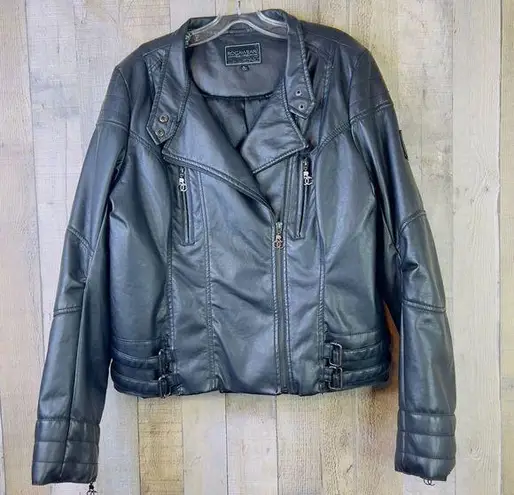 Rocawear Vintage XL Black Buttery Soft Faux Leather W/ROC Zipper Pulls & pockets