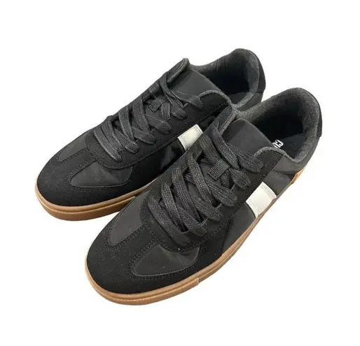 Cushionare Cushionaire Bailey Black/White Sneakers Size 8.5 Casual Comfort Foam