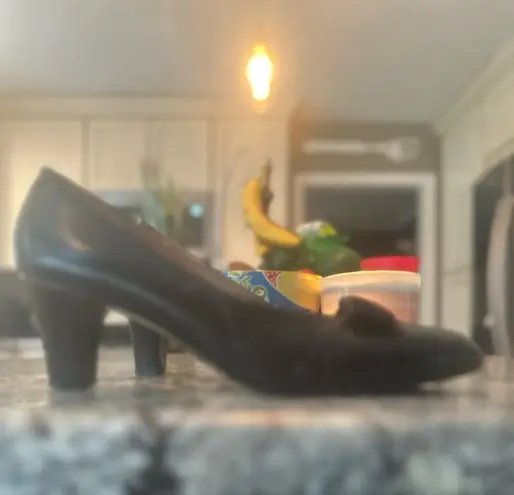 Bruno Magi classic pump / heel sz 8.5 Black