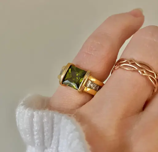 Ecco Green Square Stone Thick Signet Band Ring Jade Olive Sage Earthy Classic Jewelry