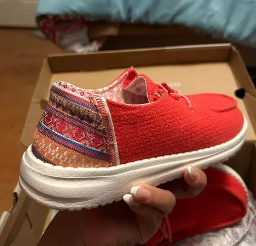 Hey Dude Wendy Aztec Red