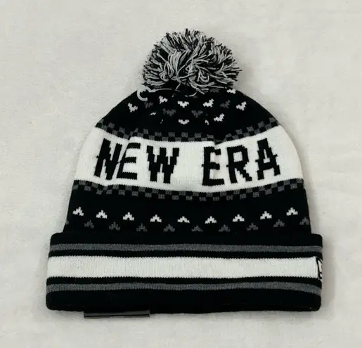 New Era Spell Out w/ Hearts Black Wht Cuffed Knit Pom Pom Winter Beanie Hat Cap