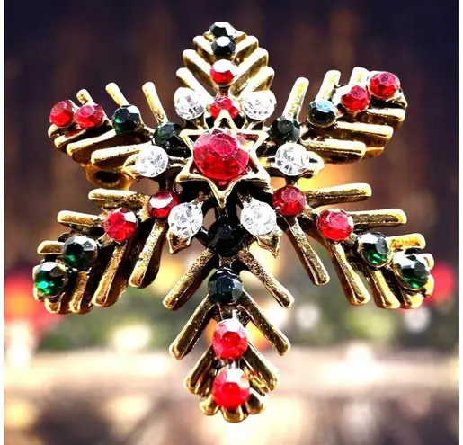 Christmas Snowflake Brooch Pin Star Red Green Crystal Accents Festive Wi…