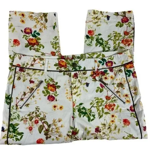 Disney ’s Alice Through the Looking Glass White Floral Capri Length Pants Size 10