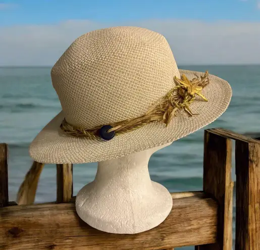 Vintage Kathy Jeanne White Straw Brimmed Straw Hat Nautical Starfish Detail
