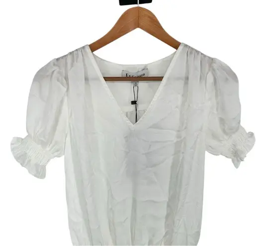 En Saison Cream Smocked Waist Short Sleeve Blouse size XS Top NWT Semi