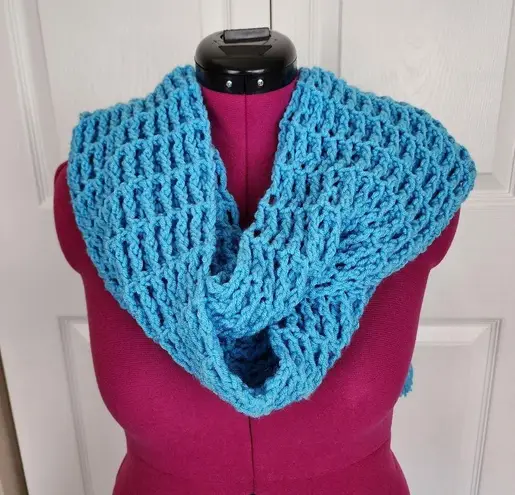 New Handmade Crochet Scarf Loose Waffle Stitch Tassels Light Blue Acrylic 90x8