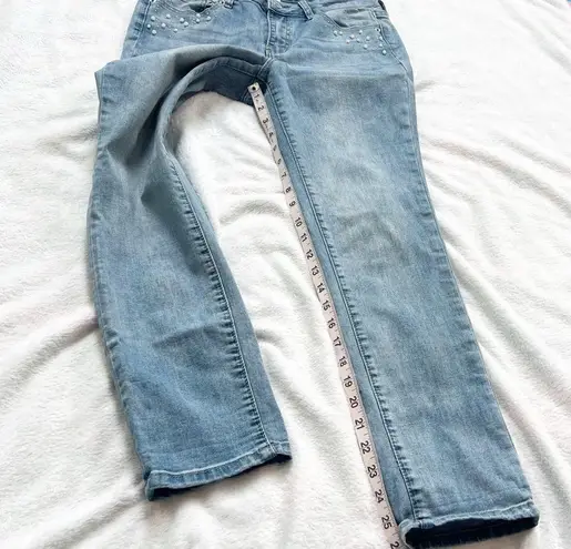 Westport Signature Fit Crop Jeans Pearl Bead Accents Light Wash Stretchy Size 8