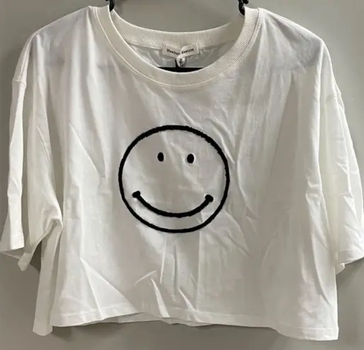 Newbury Kustom White Black Cropped Short Sleeve Smiley Face Tee Medium New with Tags NEW
