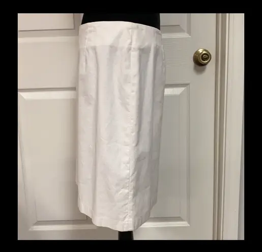 Jaclyn Smith white lined skirt. Size larg