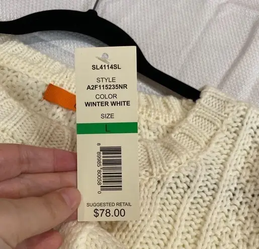 One A Winter White Crewneck Chunky Sweater Size L