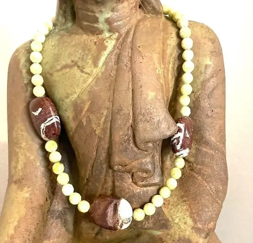 lemon chrysoprase necklace